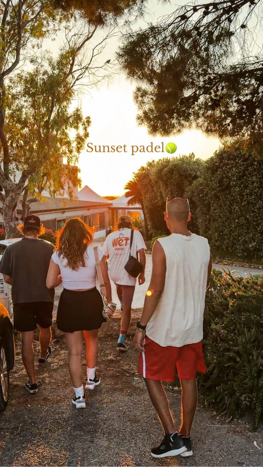 Just 15 minutes from our spot, padel is the perfect way to stay active, have fun, and wait for the next session on the water🌊🎾

Good vibes, good company, and a little competition before the next windy session🤙🏽