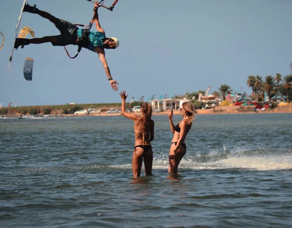 Kitesurfing school in Lo stagnone